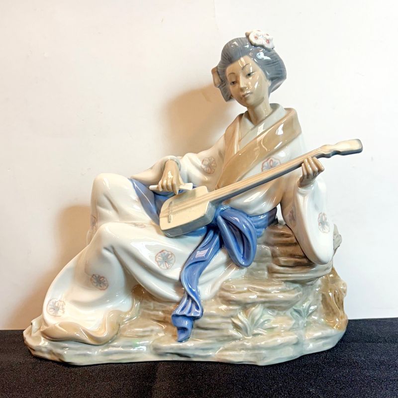 Porcelana NAO Lladró “Acordes Orientales” Porcelana NAO Lladró “Acordes Orientales”