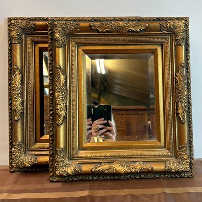 Par de Espejos con Marcos Dorados
