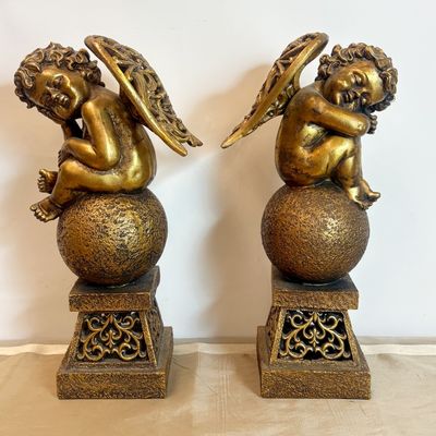 Pareja de Querubines Dorados
