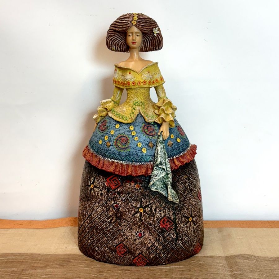 Figura Decorativa de una Menina