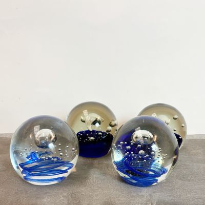 Cuatro Pisapapeles de Cristal