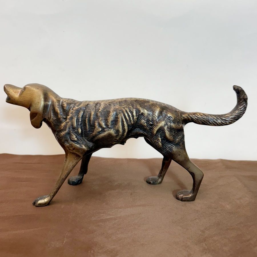 Figura de Perro de Latón Figura de Perro de Latón