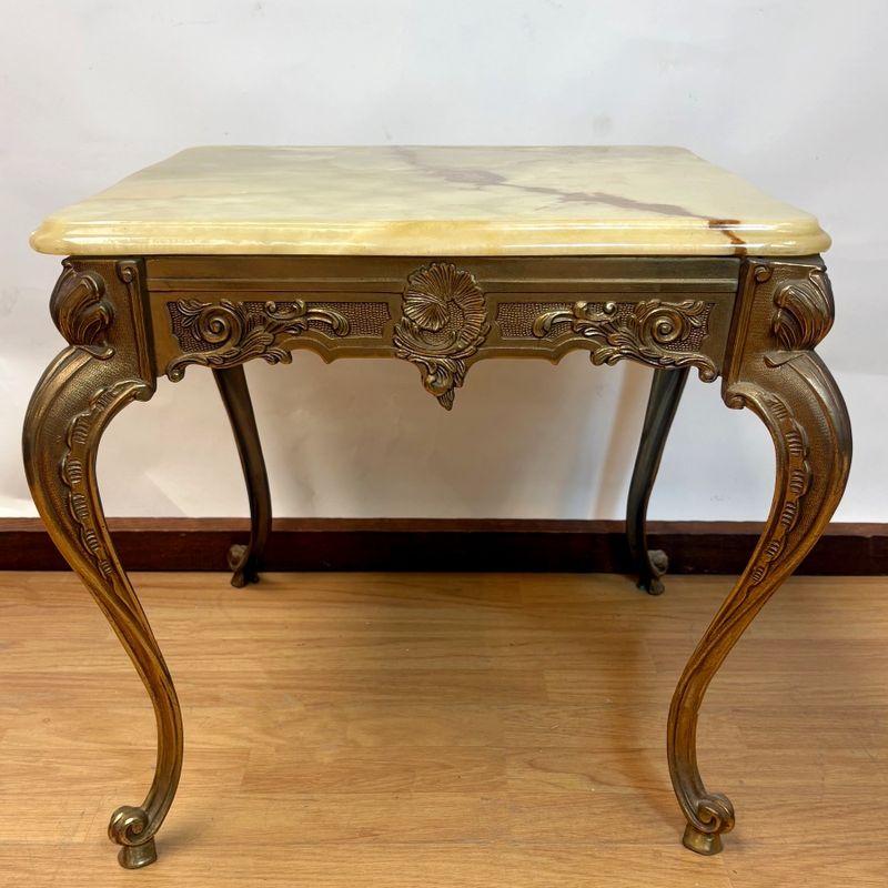 Mesa Auxiliar de Bronce y Ónix