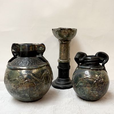 Conjunto Tres Piezas de Cerámica Oscura Conjunto Tres Piezas de Cerámica Oscura