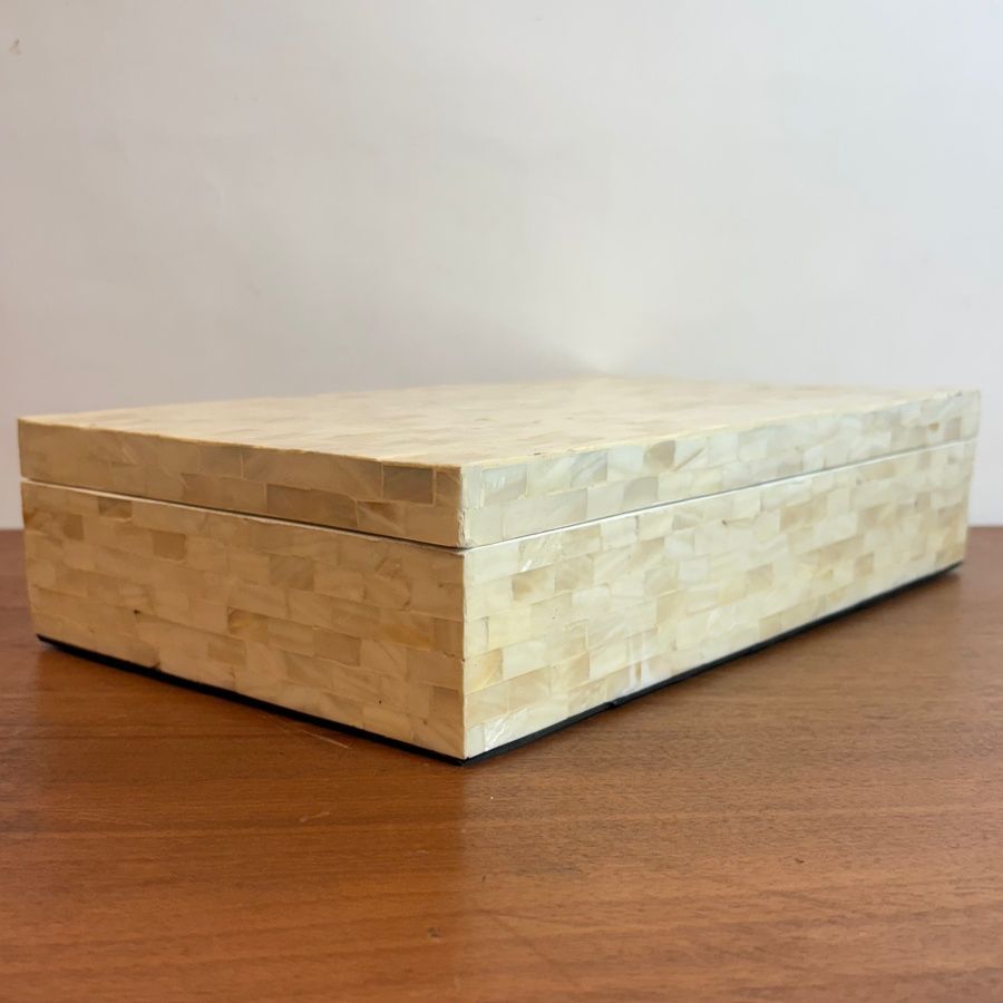 Caja Decorativa en Madera y Nácar Caja Decorativa en Madera y Nácar