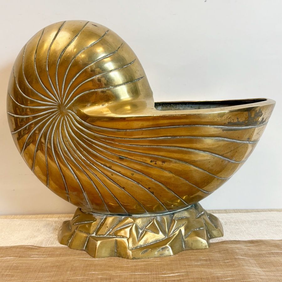 Macetero de Latón Macetero de Latón "Nautilus seashell "