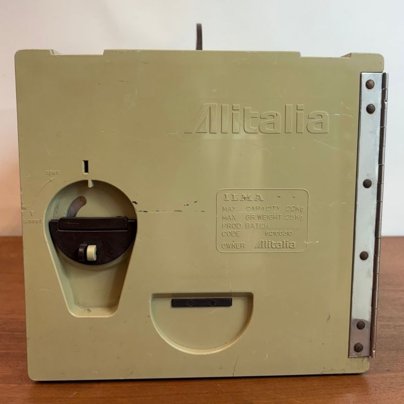 Contenedor Metálico Alitalia