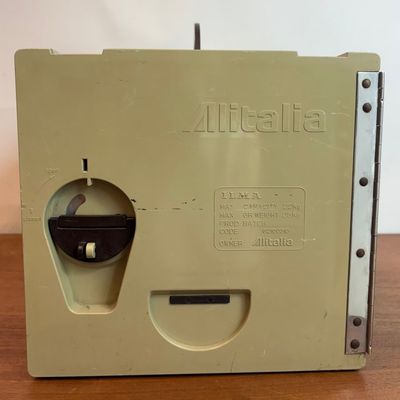 Contenedor Metálico Alitalia Contenedor Metálico Alitalia