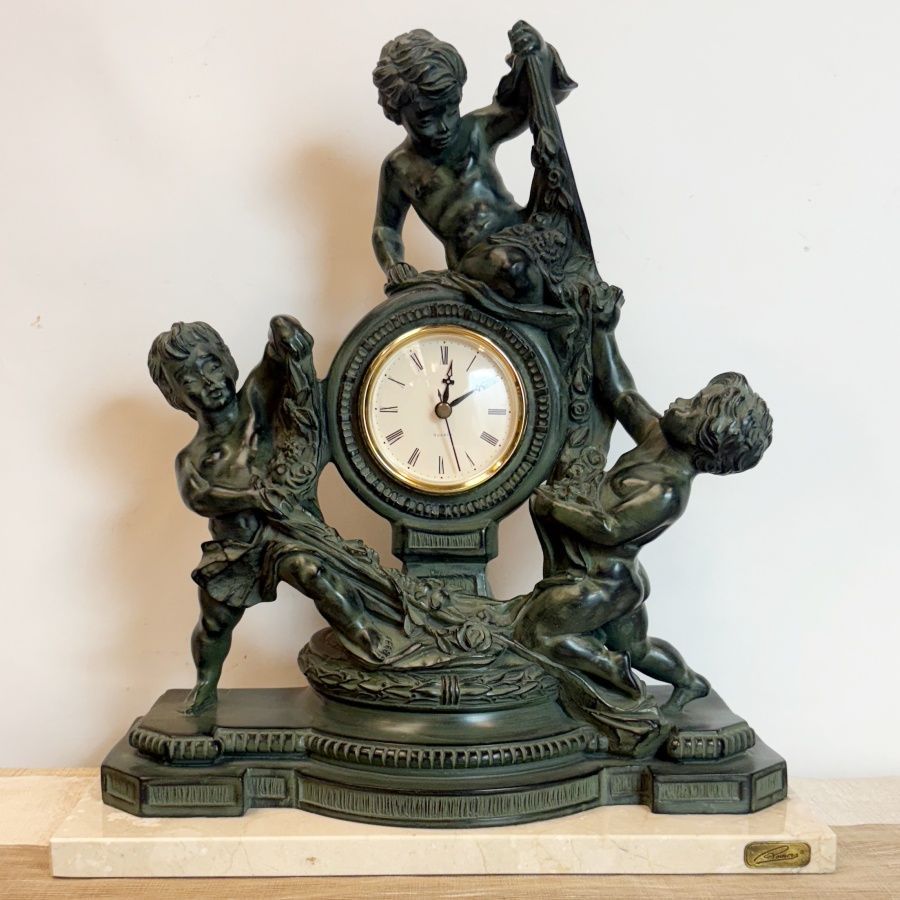 Reloj de Sobremesa con Querubines Reloj de Sobremesa con Querubines