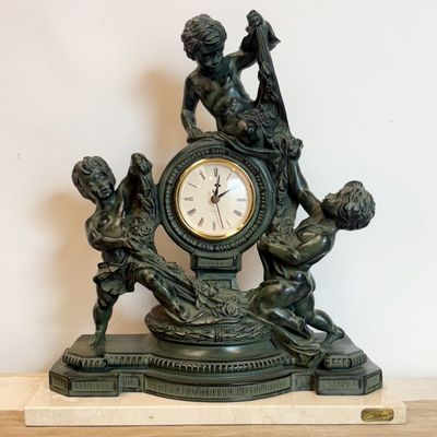 Reloj de Sobremesa con Querubines Reloj de Sobremesa con Querubines