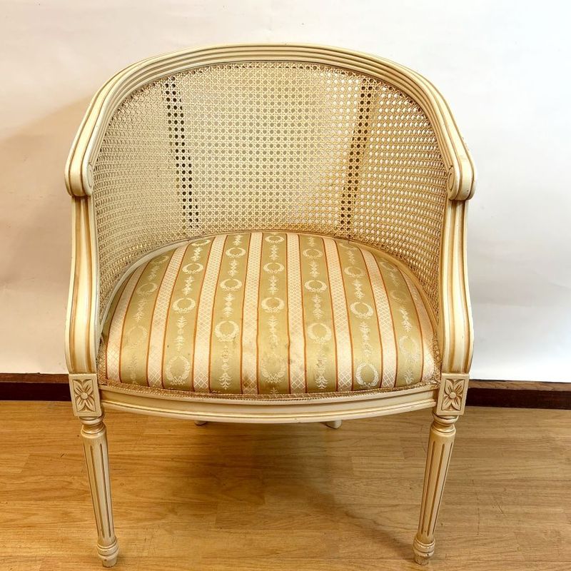 Sillón Clásico con Rejilla