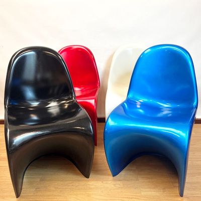 Lote Cuatro Sillas Estilo Panton Lote Cuatro Sillas Estilo Panton
