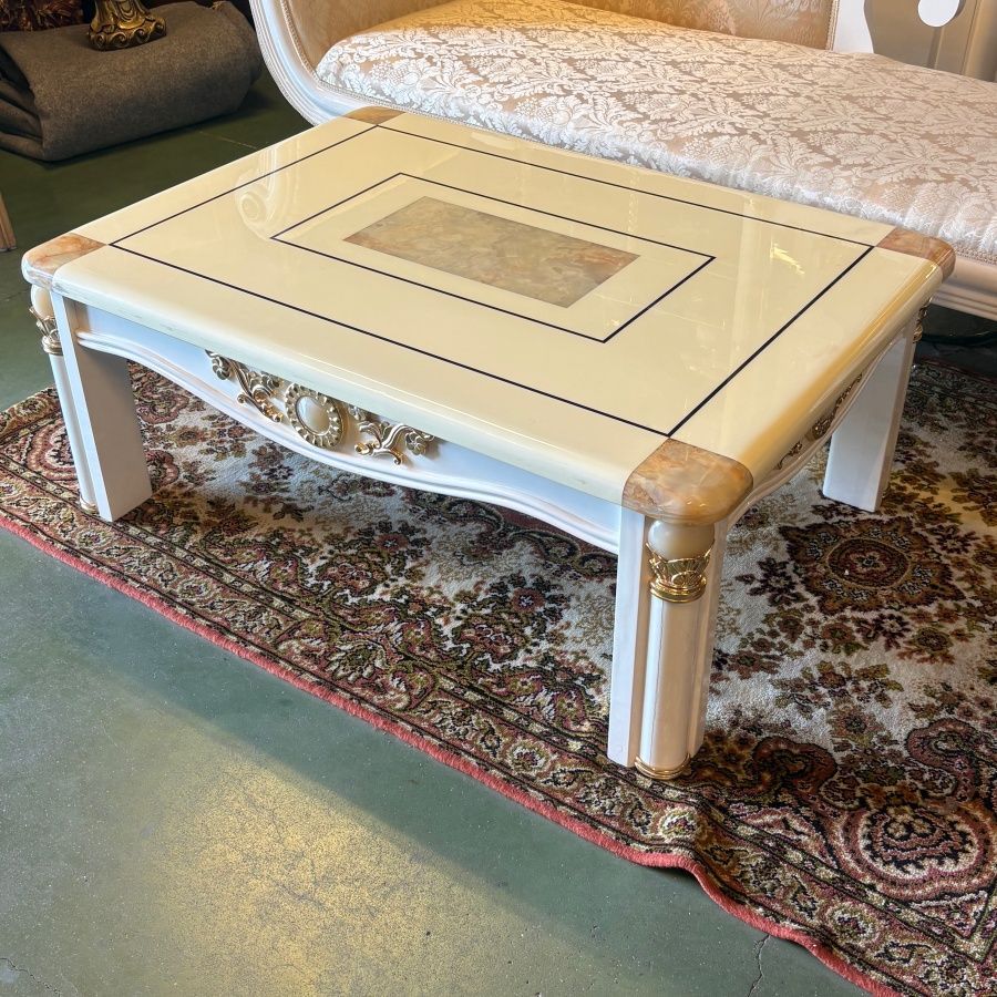 Mesa de Centro Estilo Hollywood Regency