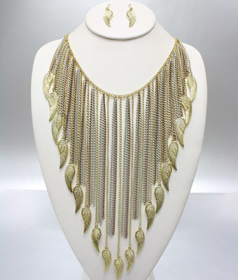 18-21&quot; Wing acrylic charm chain necklace earring set