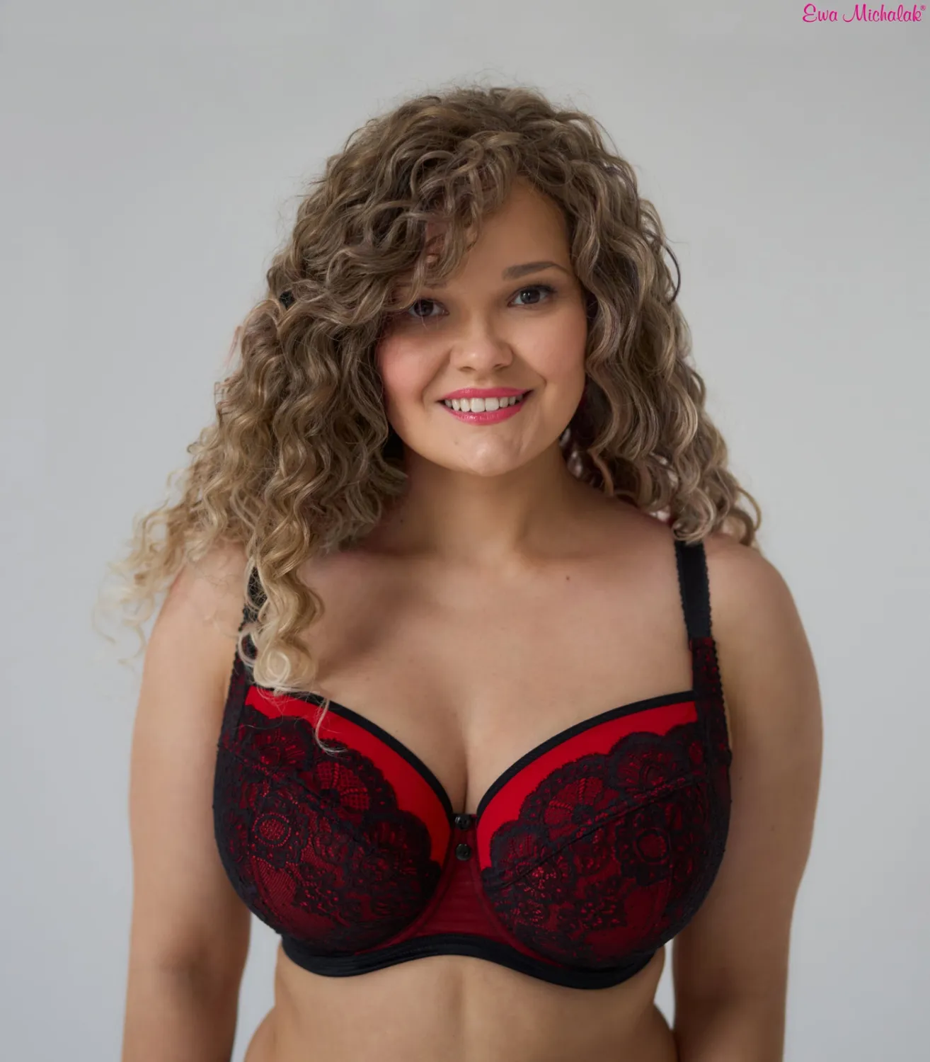 EWA MICHALAK BML RED BELLA