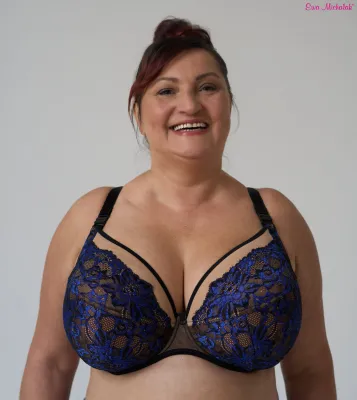 EWA MICHALAK FB PLUNGE MYSTERY