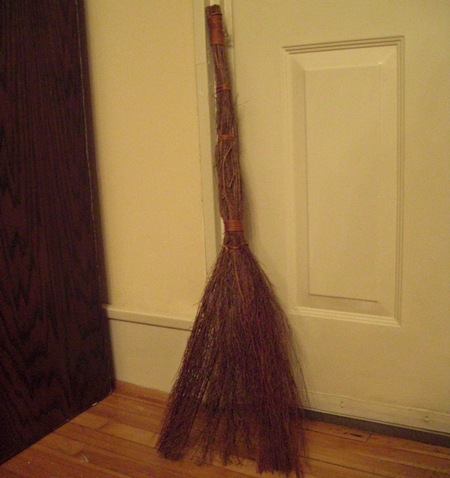 35&quot; Cinnamon Broom