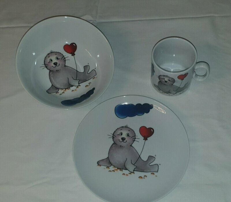 3er Set Kindergeschirr, Robbe mit Herzluftballon,  Teller, Schüssel und Becher mit individuellen Namen aus Porzellan