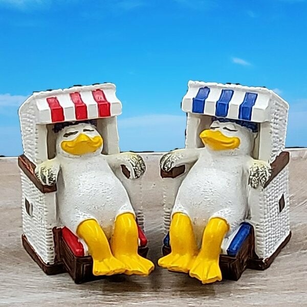 Möwe im Strandkorb ca.5x5x3cm Polystone, 1 Figur