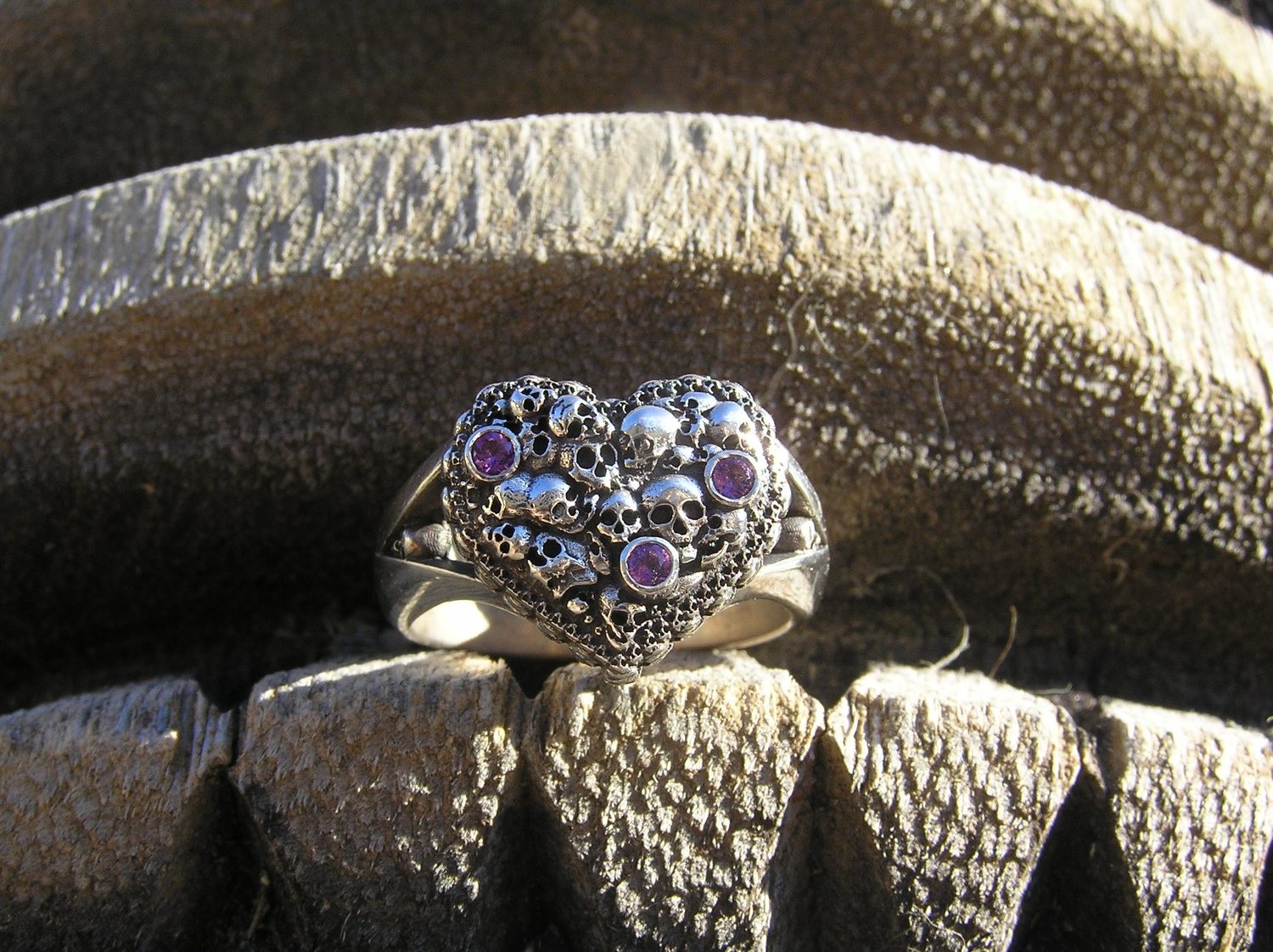 Spartan heart rings with Amethyst