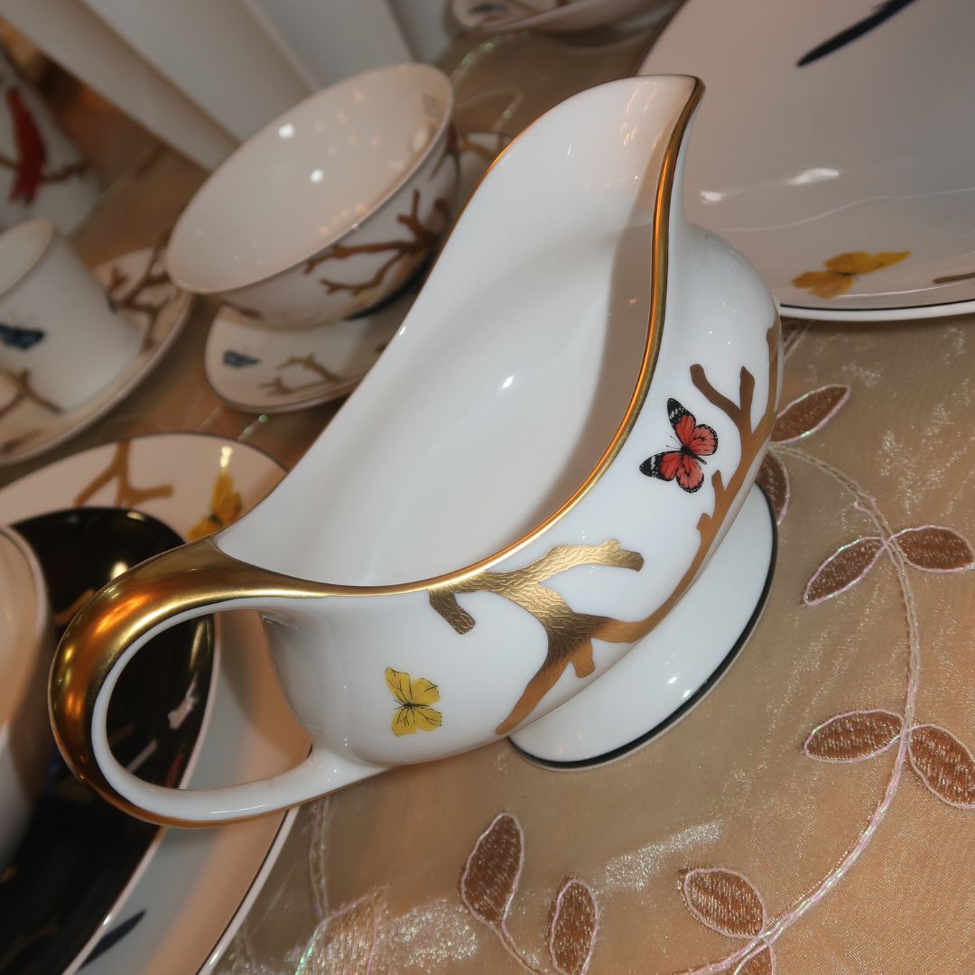 AUX OISEAUX -GRAVY BOAT