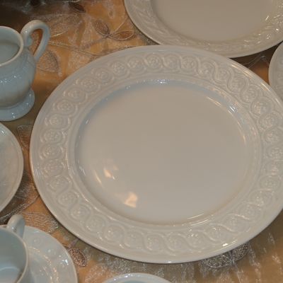 LOUVRE -DINNER PLATE