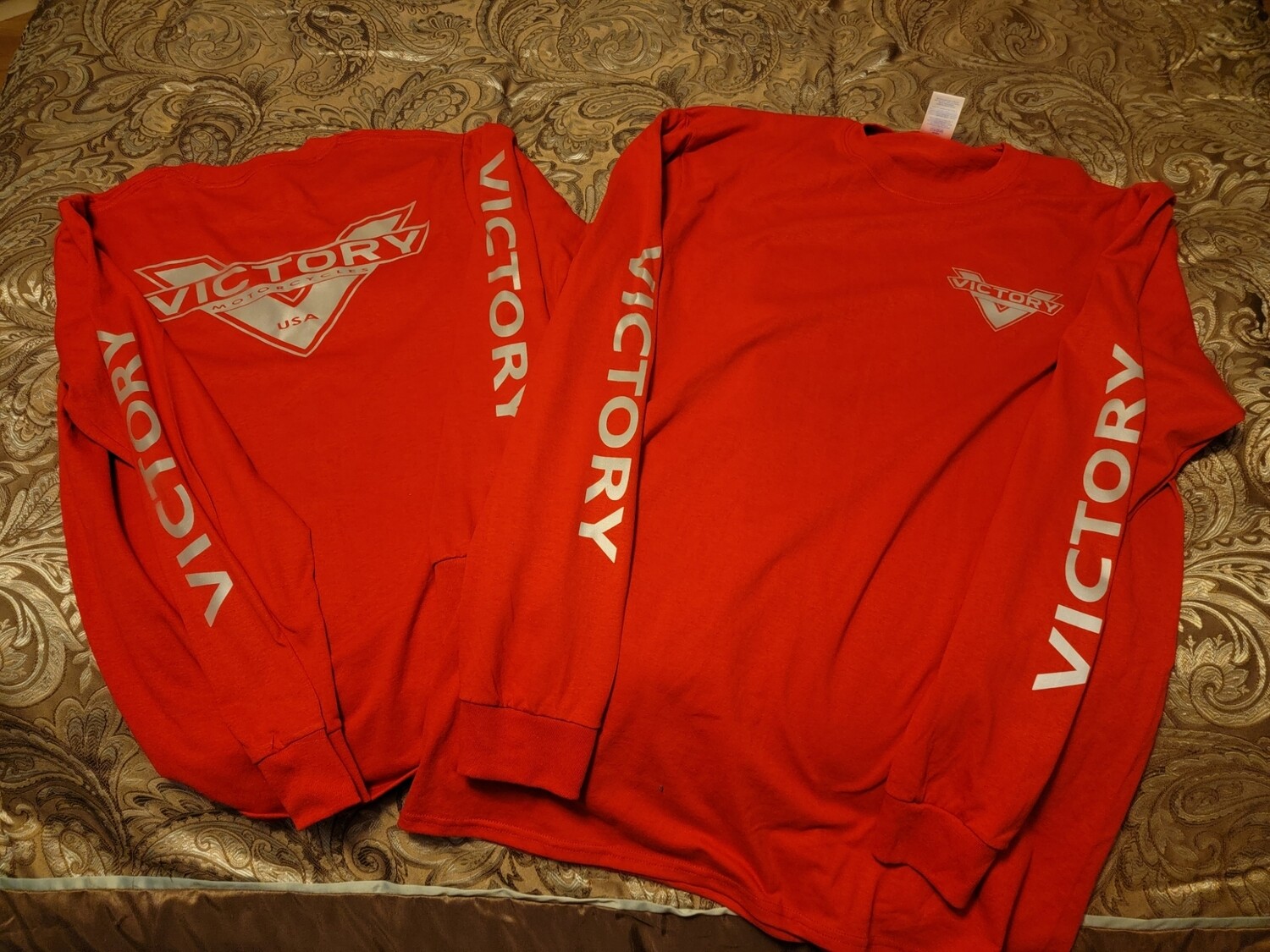 Victory long sleeve T (Reflective)