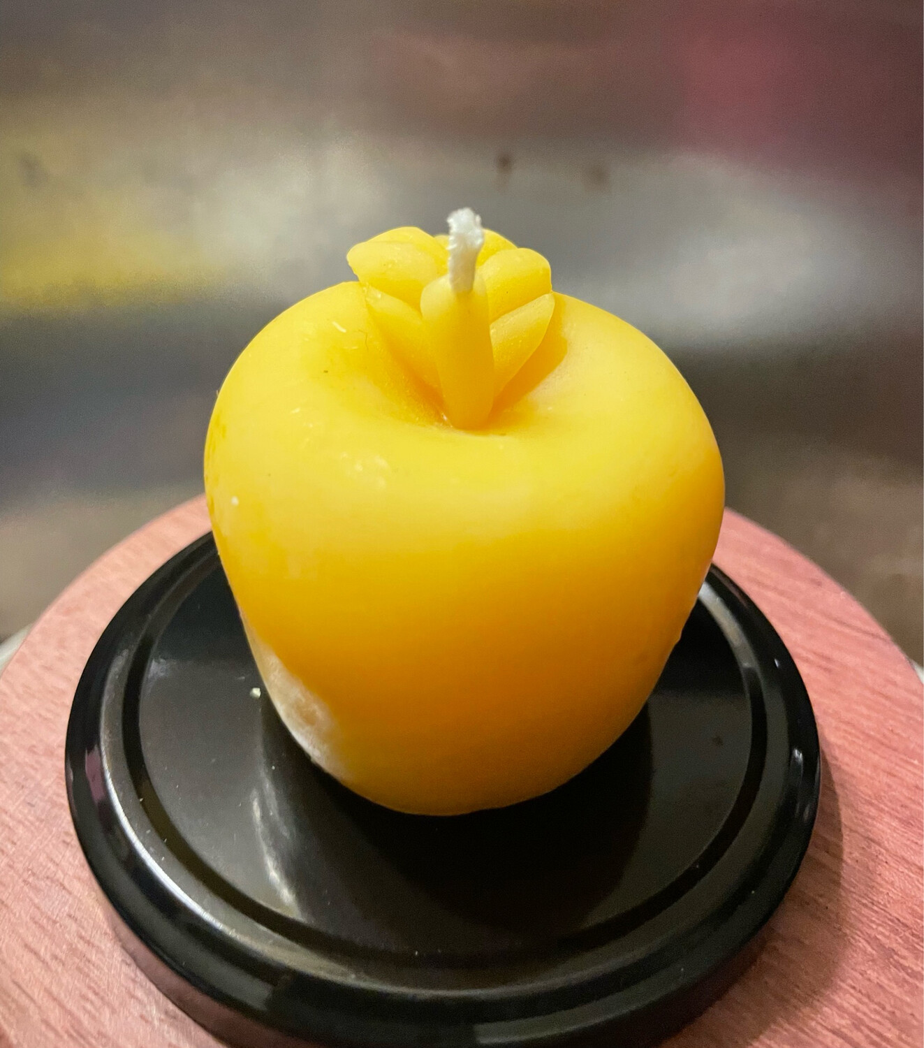 Candle: Apple