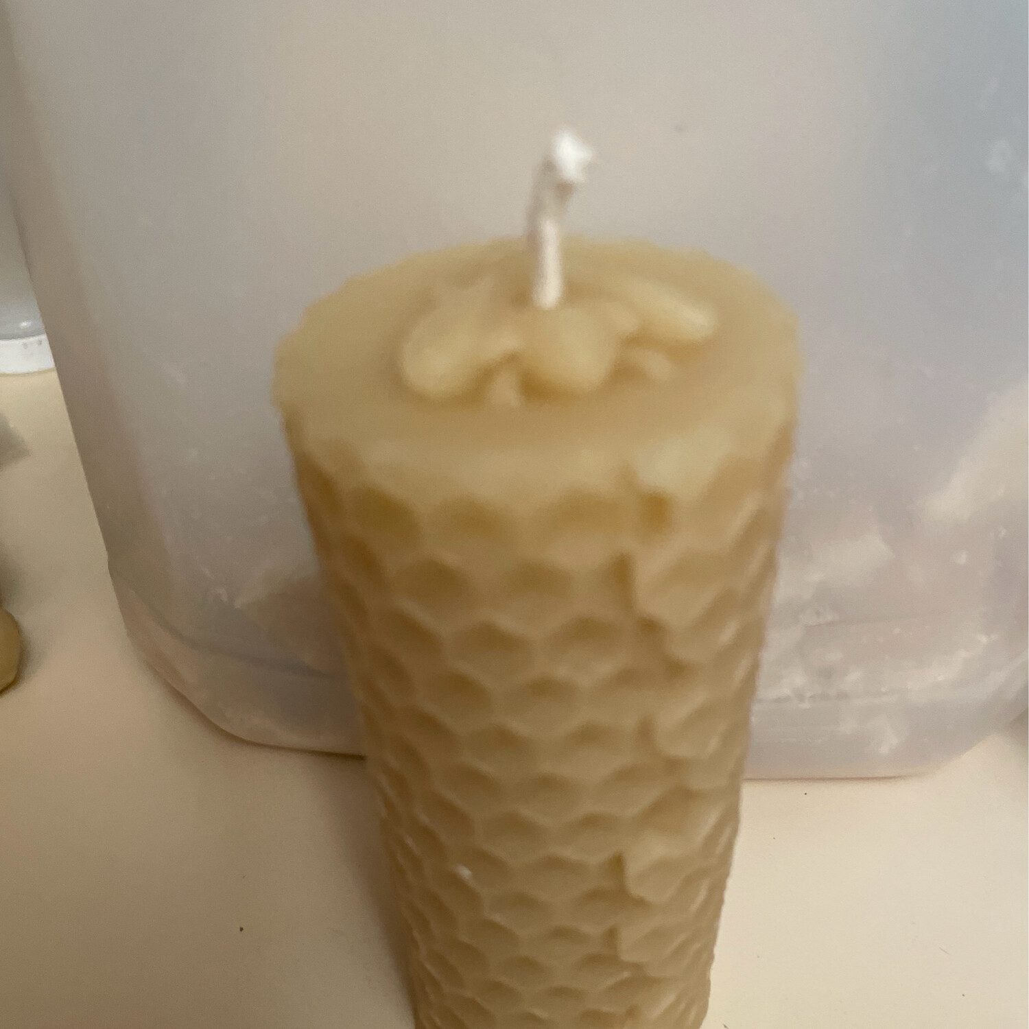 Candle: Honeycomb Bee Pillar 5x12