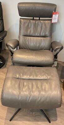 CLEARANCE Stressless Tokyo Chair & Stool
MRP £2919 WAS £1799 NOW £1399