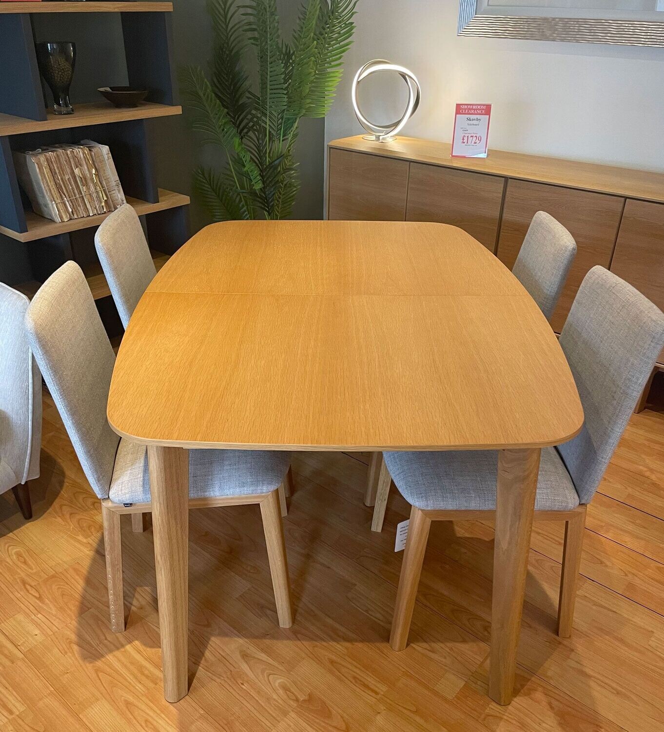 Dining table mrp deals