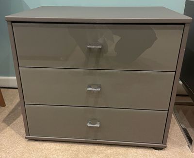 CLEARANCE Kansas 3 Drawer Bedside Chest MRP £377 WAS £185 NOW £149
