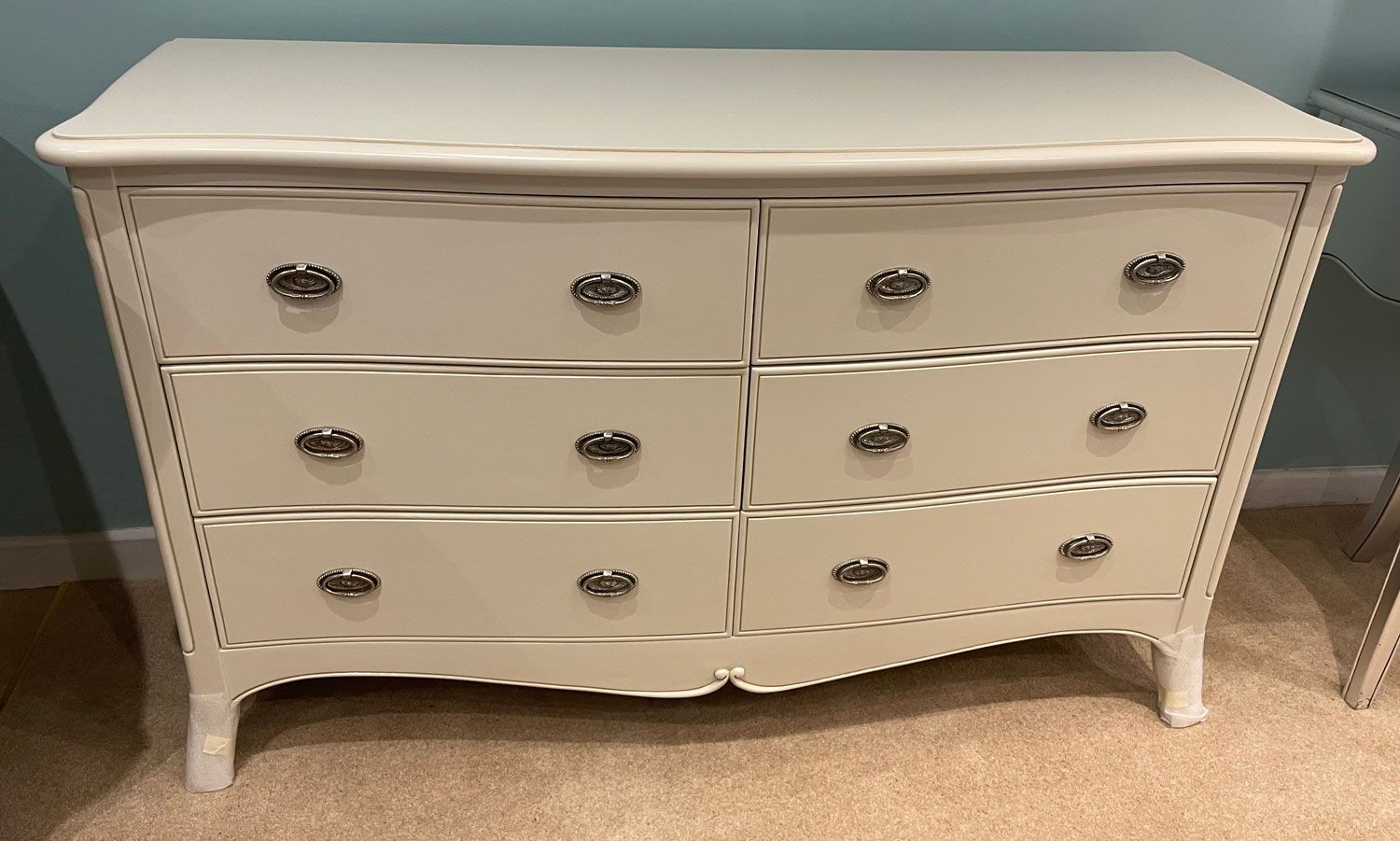 ​​​CLEARANCE Winsor 6 Drawer Wide Chest
WAS £699 NOW £495