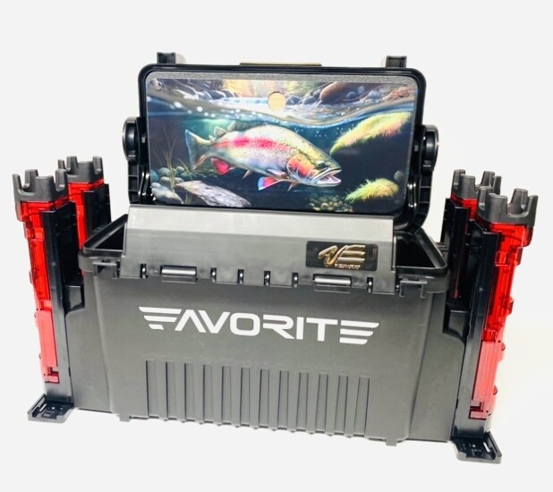 Meiho VS-7070N Forellenmeister.eu Edition mit 4 Rodstands und Motiv-Spooneinlage im unteren Deckel