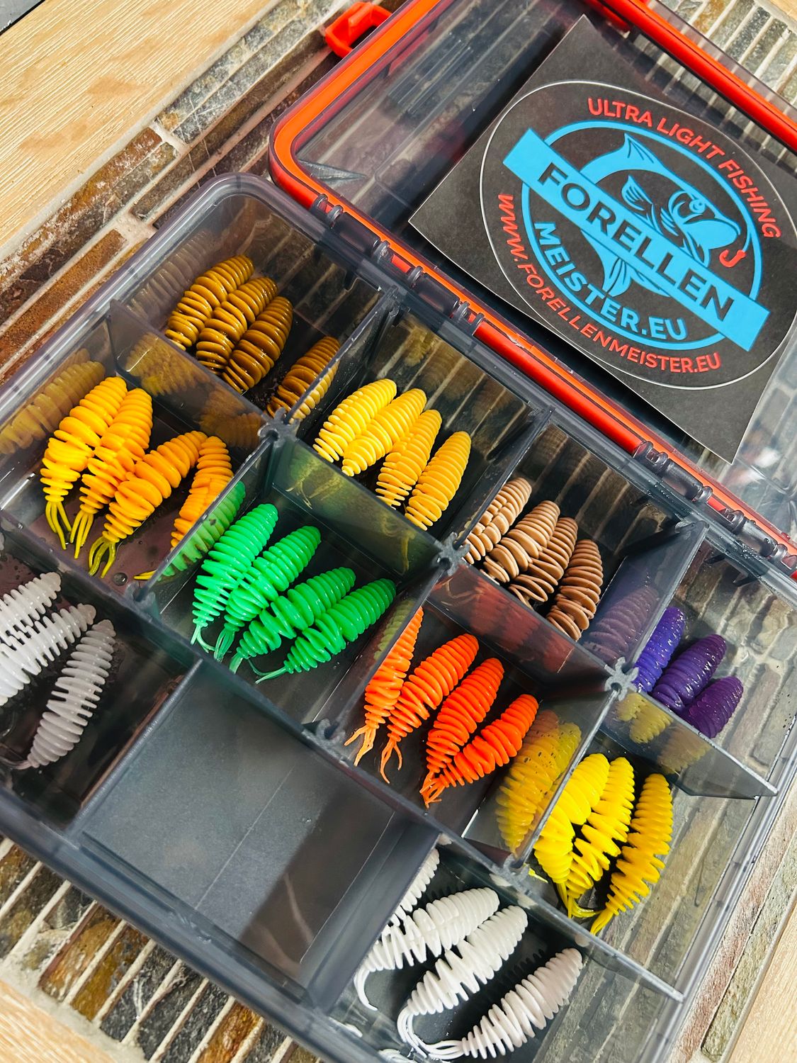 Libra Lures Set in Box mit Gummidichtung (40 Stück Libra Lures Turbo Worm / Käse) Libra Lures Set in Box mit Gummidichtung (40 Stück Libra Lures Turbo Worm / Käse)