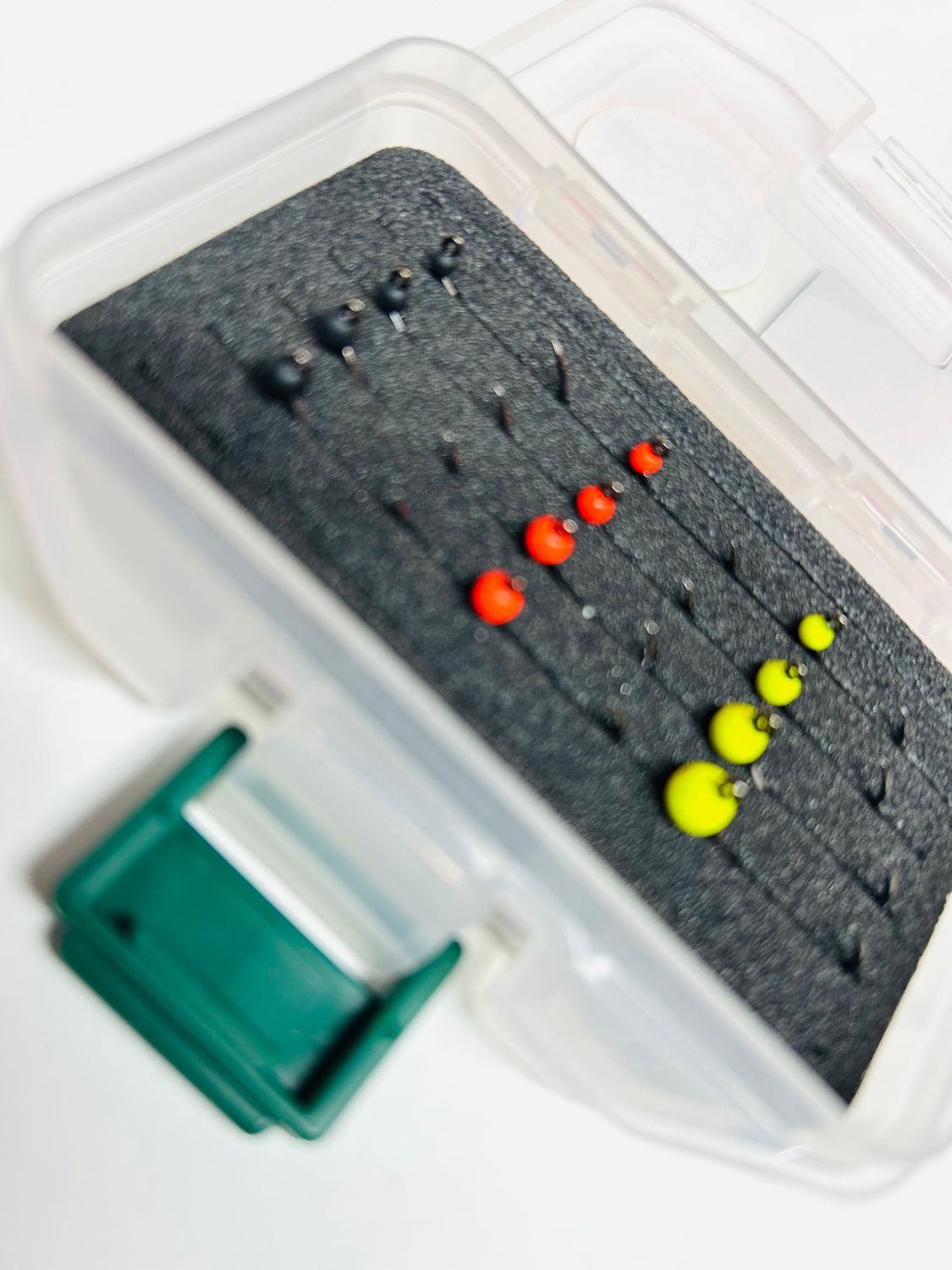 12 Stück Gurza Trout J3 (mit Widerhaken) mit BL Thungsten Forellenmeister Edition Set in Meiho Slitform Case