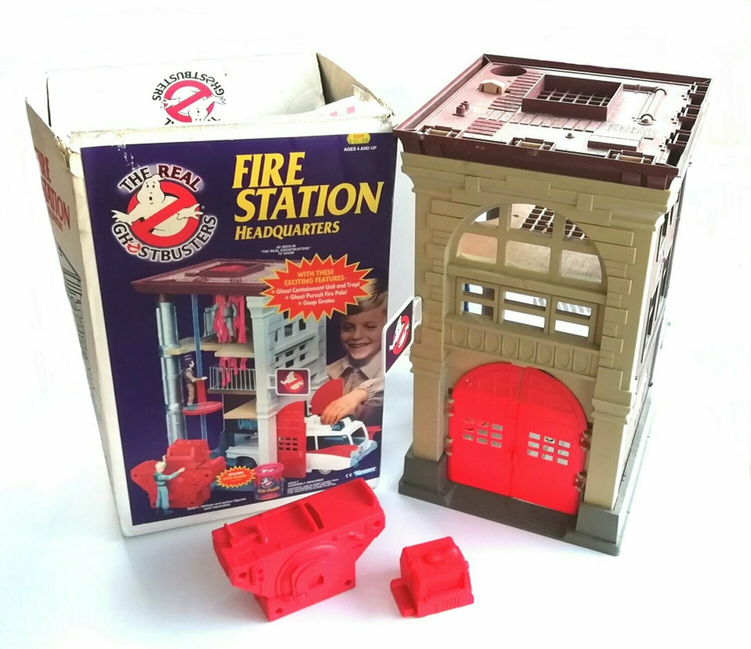 Vintage 1984 Kenner Toys - Ghostbusters Action Figures ~ FIRE STATION HEADQUARTERS ~ Boxed