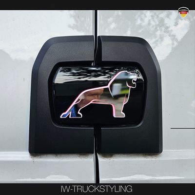 MAN TGE - Beleuchteter Löwe für die Hecktür