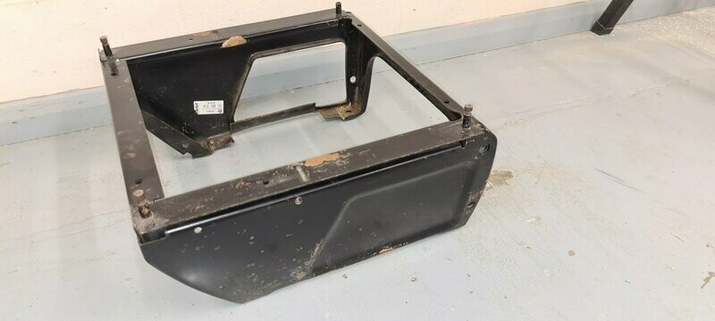 LATE T4 DRIVER/PASSENGER SEAT BASE