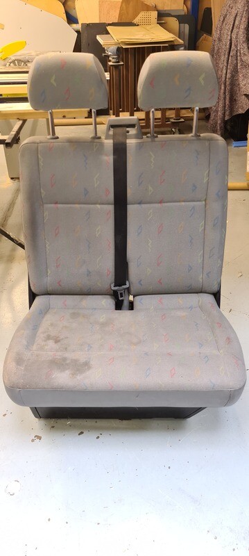 T5 FIXED DOUBLE PASSENGER SEAT IN INCA