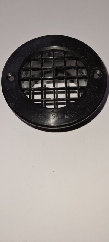 Long tail gas drop vent black