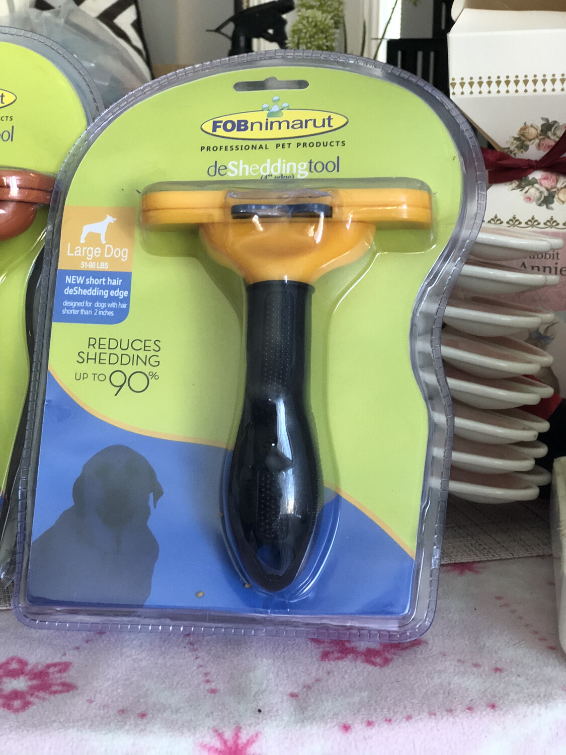 DeShedding grooming brush for rabbits / bunnies / cats /dogs or guinea pigs