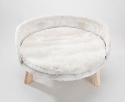 Pet Bed/lounge Two Sizes