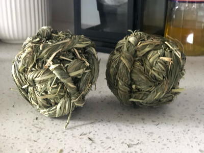 Timothy hay Ball Twin pack
