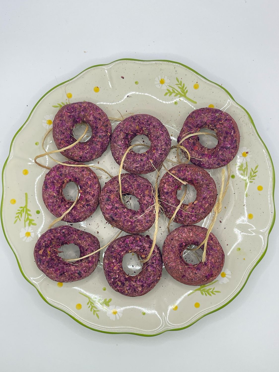 Beetroot Hay Blend Donuts (9pcs)