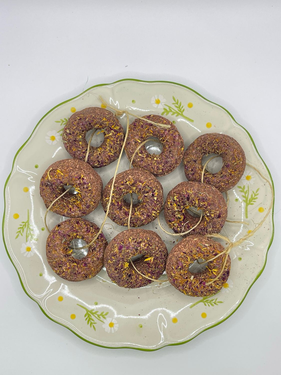 Strawberry Hay Blend Donuts (9pcs)