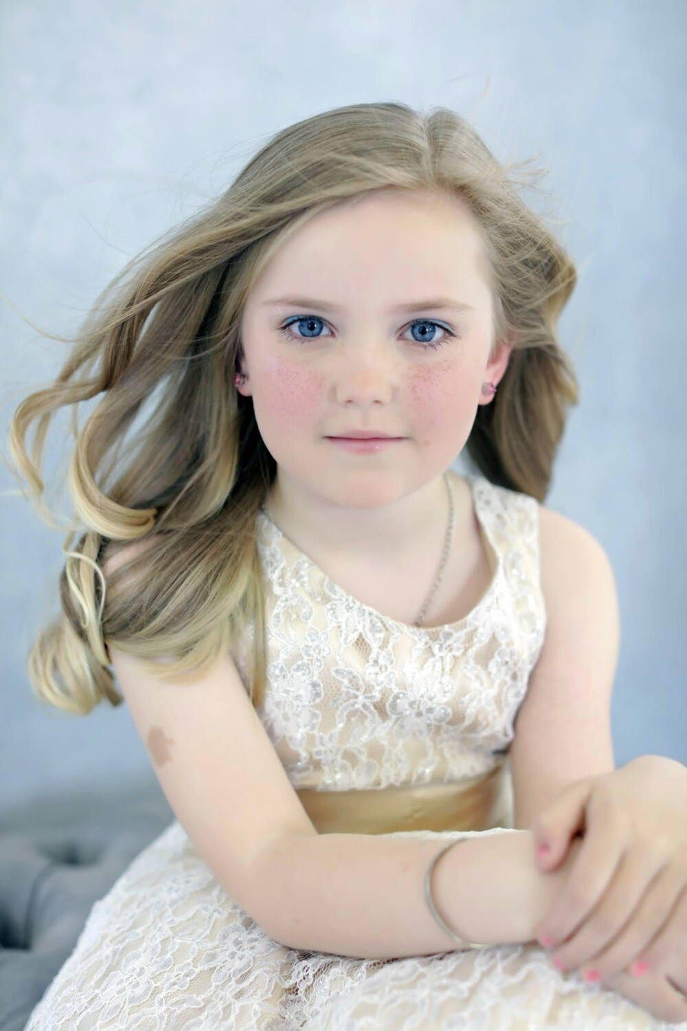 Teen Fashion Makeover Voucher with portrait and £100 credit