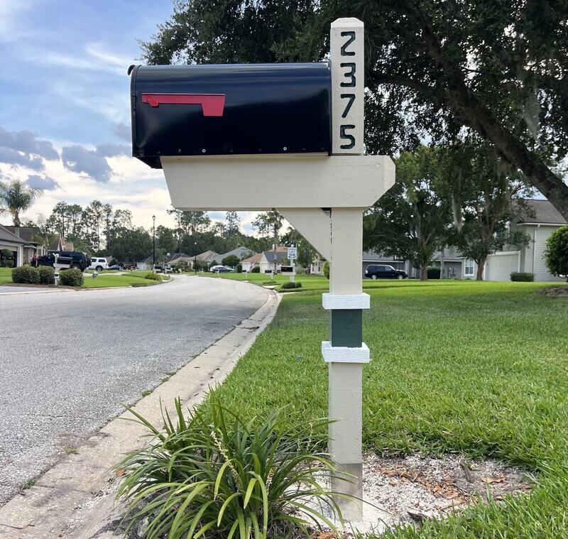 Eagle Harbor Mailbox Post