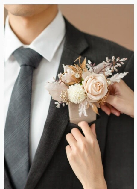 Pocket square premium