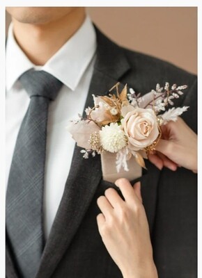 Pocket square premium